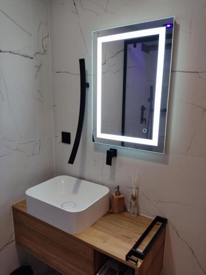 Superbe Appartement Avec Jacuzzi Avec Jardin Prive Lyon Ngoại thất bức ảnh